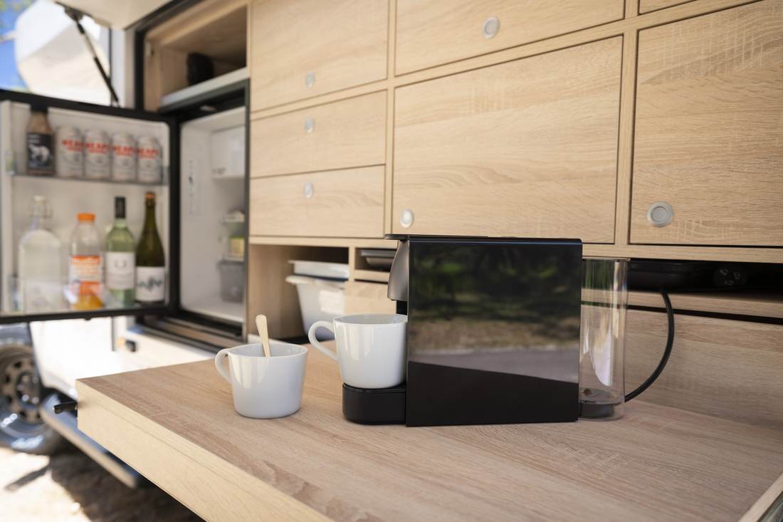 Espressomaschine und Kühlschrank im Wanderer Luxe